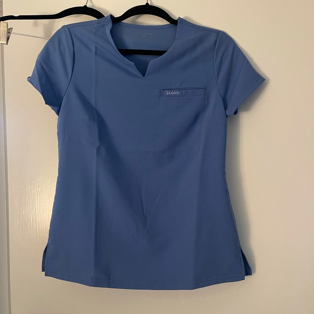 Jaanuu Scrubs